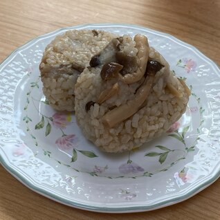 秋の香り♪きのこの炊き込みご飯